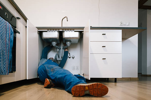 Professional Leak Detection technician working in Gibson Island, MD